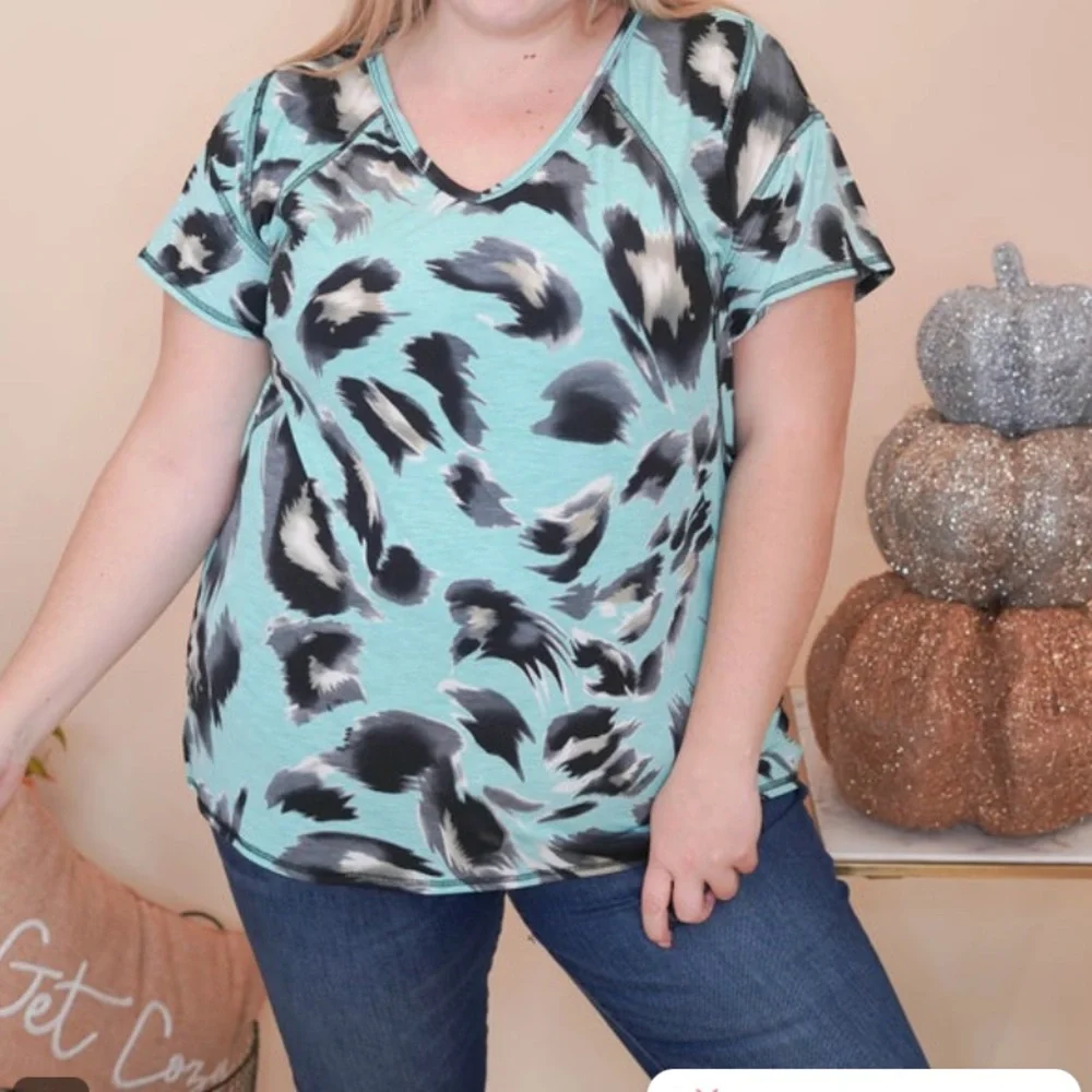 NWOT SEW IN LOVE TOP - Picture 2 of 8